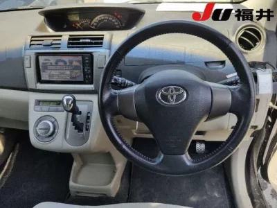 Toyota PASSO SETTE