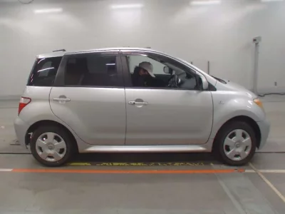 Toyota IST