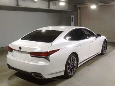 Lexus LS