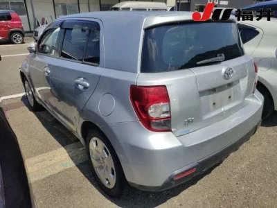 Toyota IST