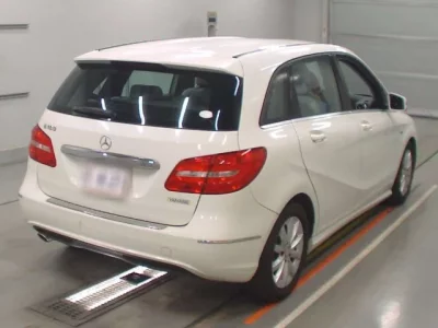 Mercedes-Benz B CLASS
