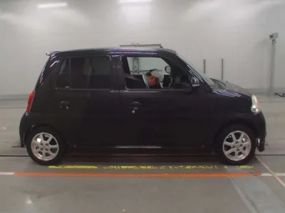 Daihatsu Esse