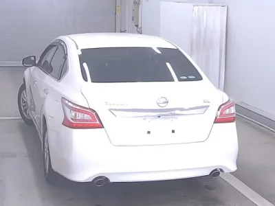 Nissan TEANA