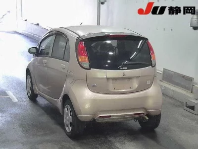 Mitsubishi I