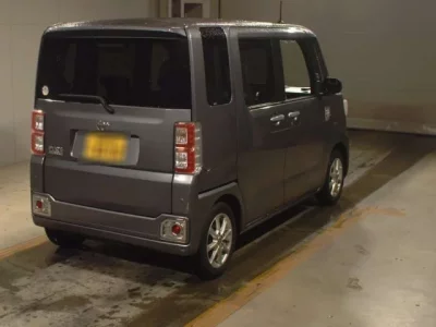 Toyota PIXIS MEGA