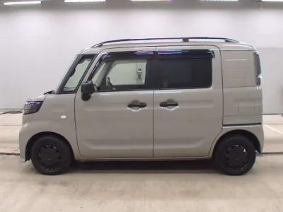 Suzuki SPACIA BASE