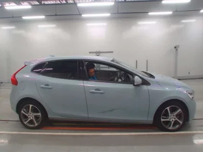 Volvo V40