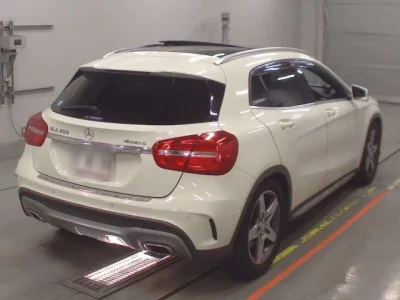 Mercedes-Benz GLA CLASS