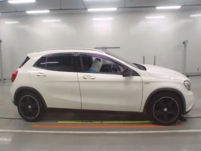 Mercedes-Benz GLA CLASS