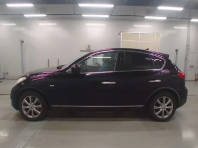 Nissan SKYLINE CROSSOVER