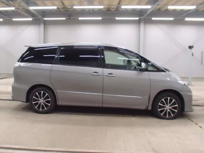 Toyota ESTIMA HYBRID
