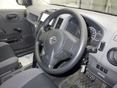Nissan AD