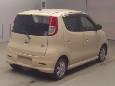 Suzuki MRWAGON