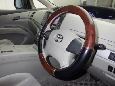 Toyota ESTIMA HYBRID