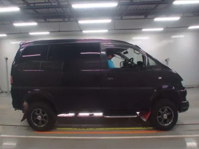 Mitsubishi DELICA
