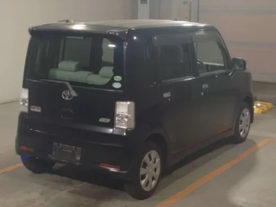 Toyota PIXIS SPACE