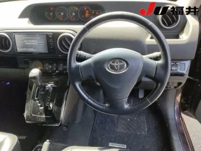 Toyota COROLLA RUMION