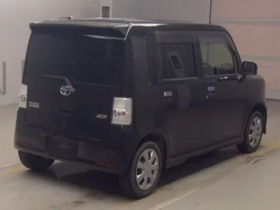 Toyota PIXIS SPACE