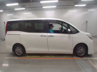 Toyota ESQUIRE