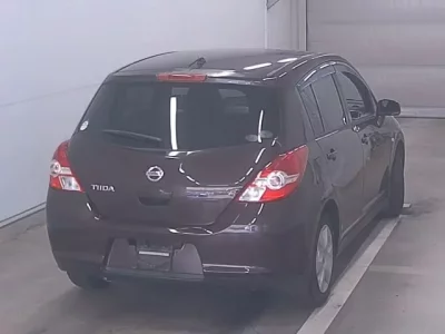 Nissan TIIDA