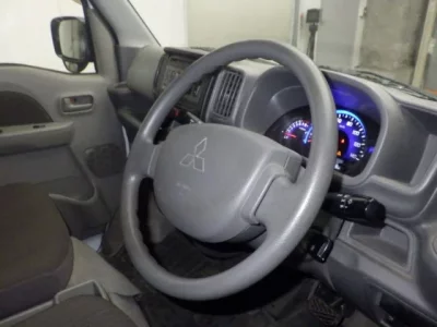 Mitsubishi MINICAB VAN