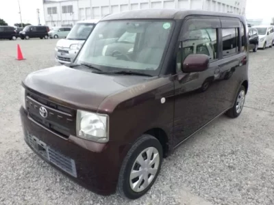 Toyota PIXIS SPACE
