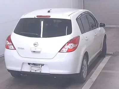 Nissan TIIDA