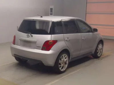 Toyota IST