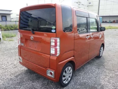 Toyota PIXIS MEGA