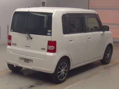 Toyota PIXIS SPACE