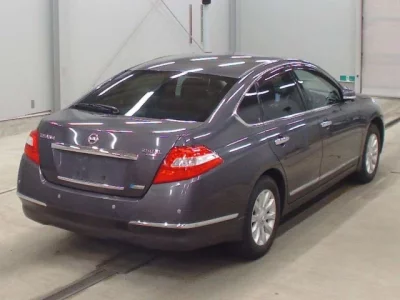 Nissan TEANA