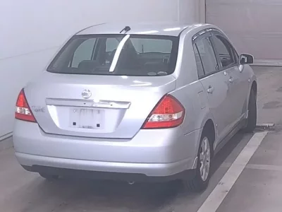 Nissan TIIDA LATIO