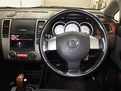 Nissan TIIDA LATIO