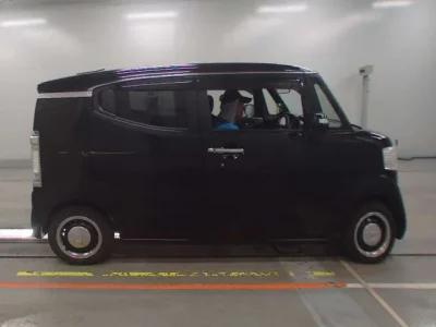 Honda N BOX SLASH