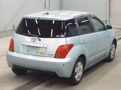 Toyota IST