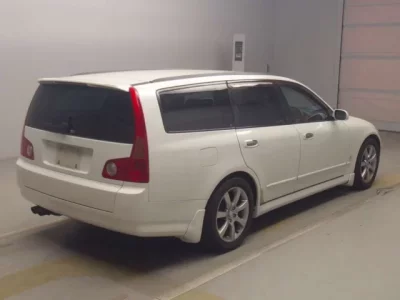 Nissan STAGEA