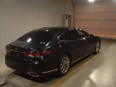 Lexus LS