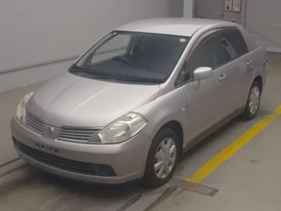 Nissan TIIDA LATIO