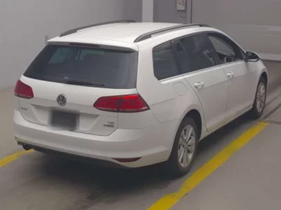 Volkswagen GOLF VARIANT