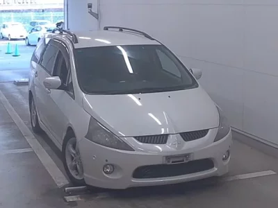 Mitsubishi GRANDIS