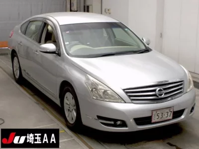 Nissan TEANA