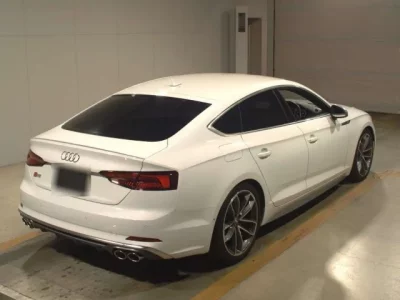 Audi S5