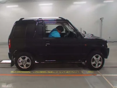 Nissan KIX
