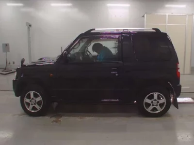 Nissan KIX