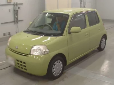 Daihatsu Esse