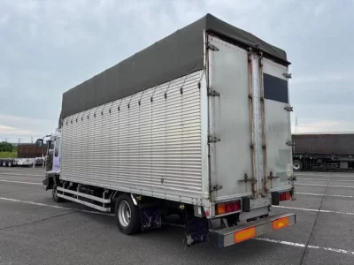 Isuzu TRUCK