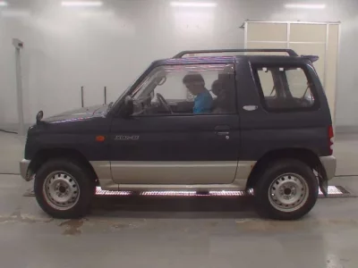 Mitsubishi PAJERO MINI