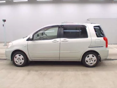 Toyota RAUM