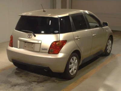 Toyota IST