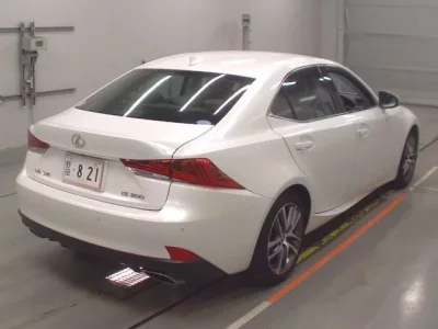 Lexus IS